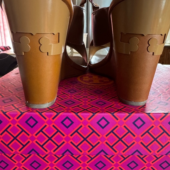 Tory Burch Gabrielle Wedge Sandal – Royal Tan, Size 11M - Picture 4 of 8